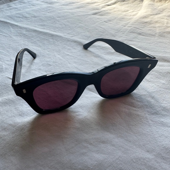 Celine CL40057I Wayfarer Sunglasses black acetate with purple lenses gold hinges - Picture 9 of 12